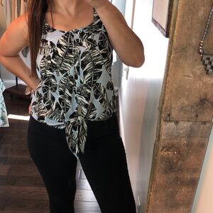 Olive + oak small top